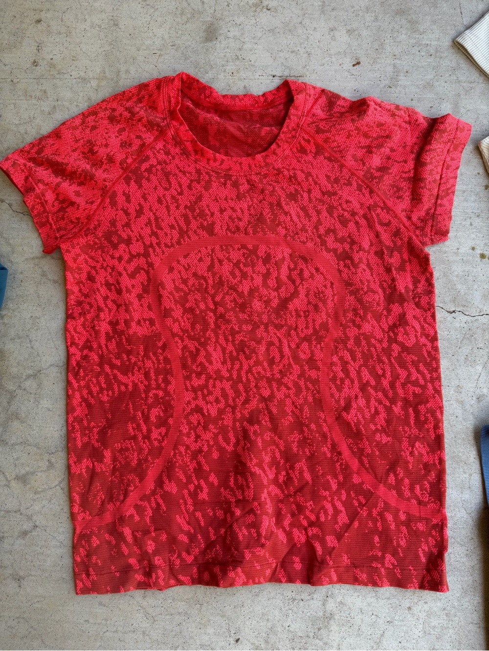 Lululemon Red Swiftly 8
